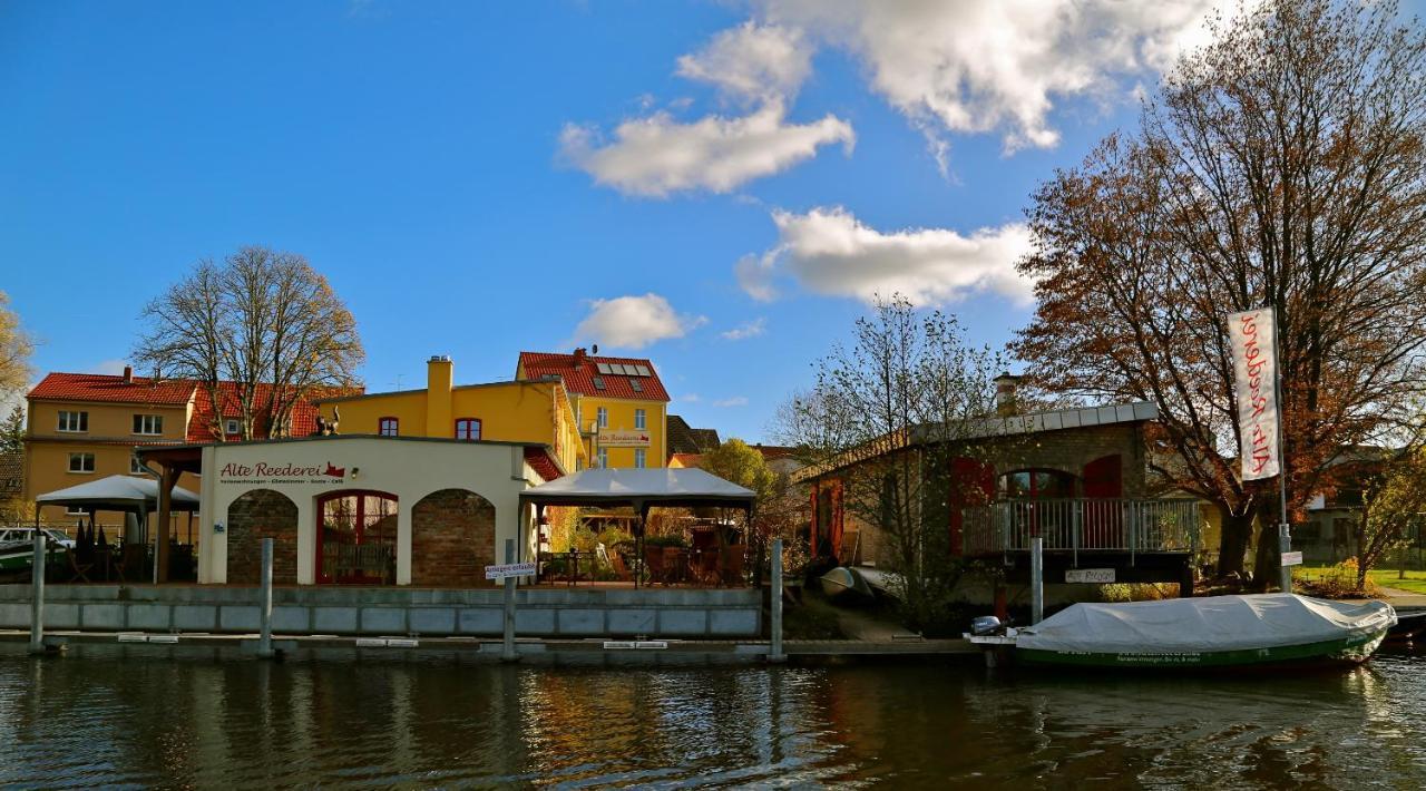 Aparthotel Kulturgasthof Alte Reederei Fürstenberg-Havel Exterior foto