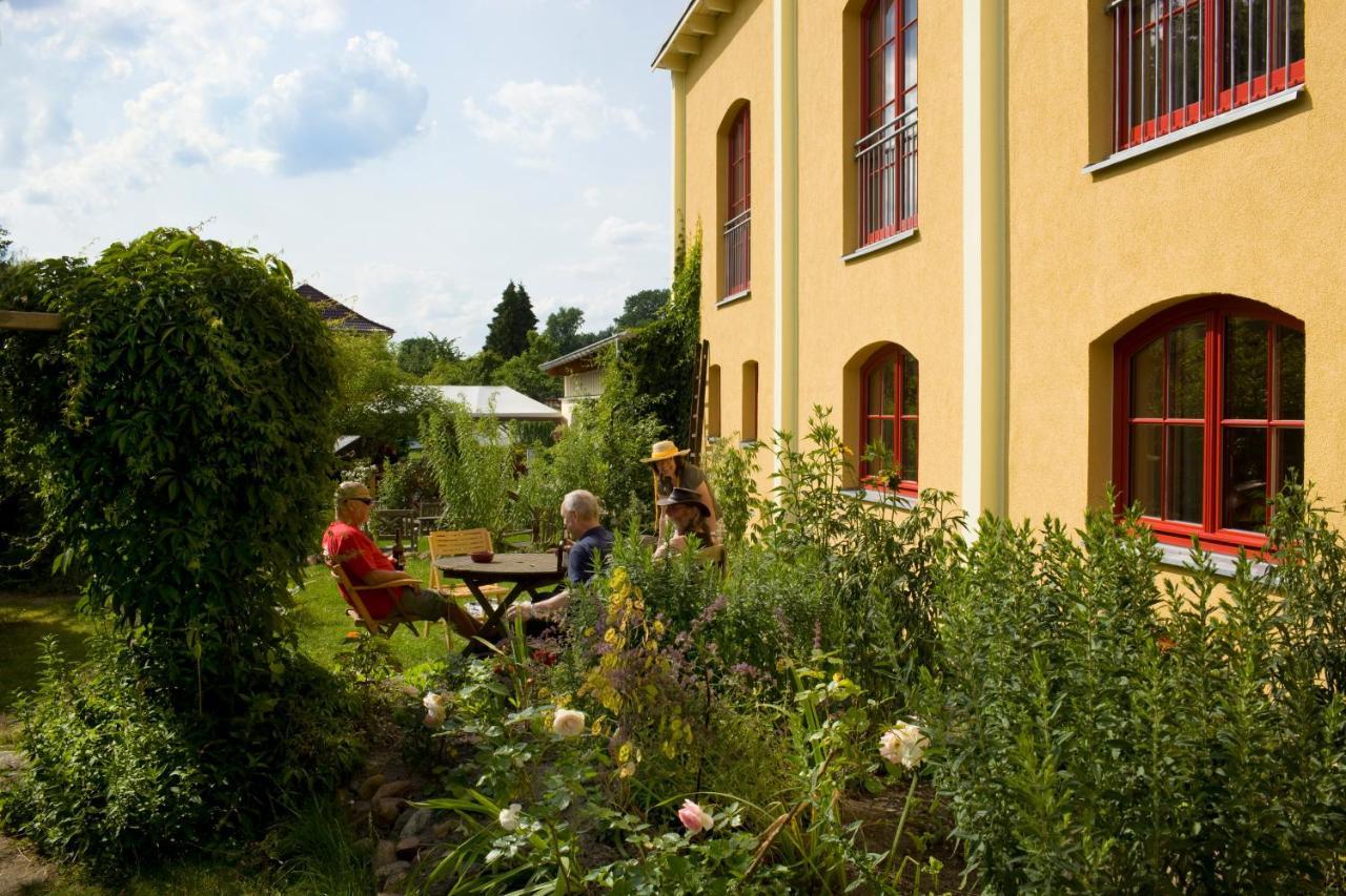 Aparthotel Kulturgasthof Alte Reederei Fürstenberg-Havel Exterior foto