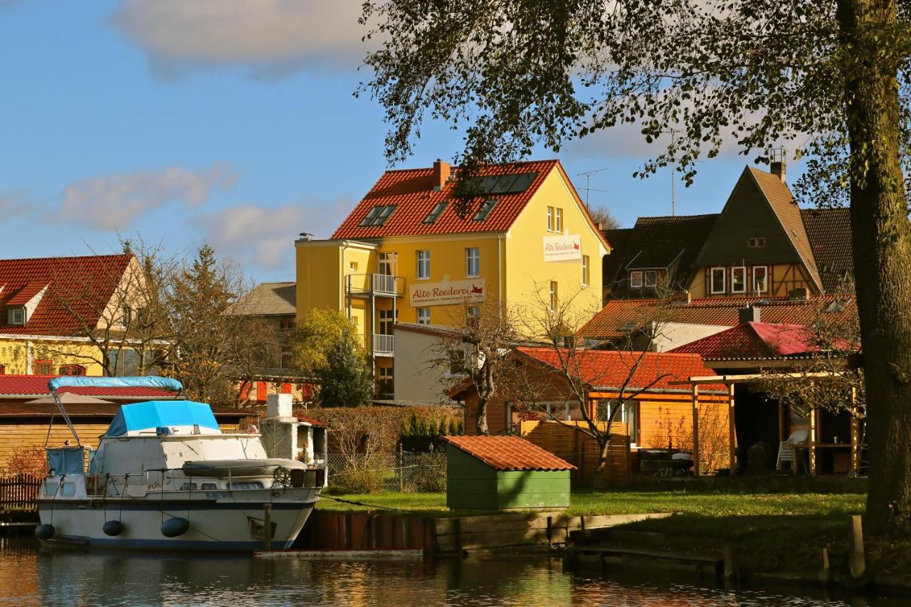 Aparthotel Kulturgasthof Alte Reederei Fürstenberg-Havel Exterior foto