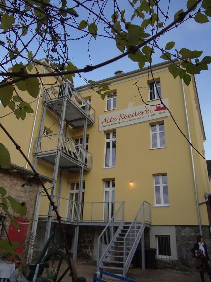 Aparthotel Kulturgasthof Alte Reederei Fürstenberg-Havel Exterior foto